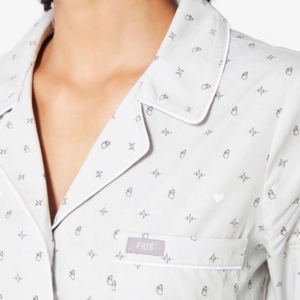 Figs Heartbeat 100% Cotton Pajama Top (XS) - Picture 1 of 8